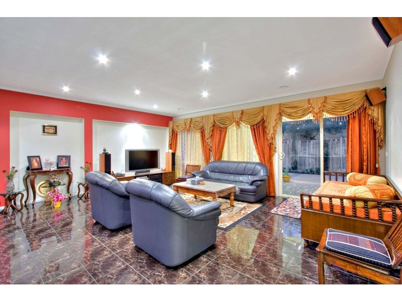 16 View Park Circuit, Narre Warren South VIC 3805