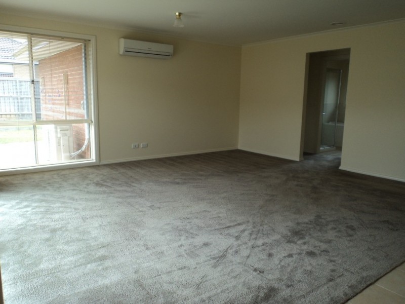 19 Forest Oak Court, Cranbourne North VIC 3977