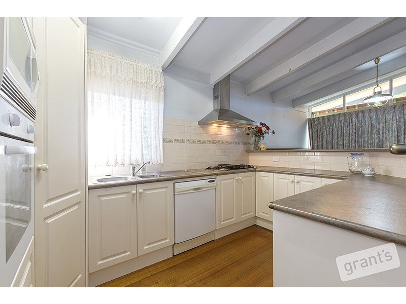 26 Lyall Road, Berwick VIC 3806