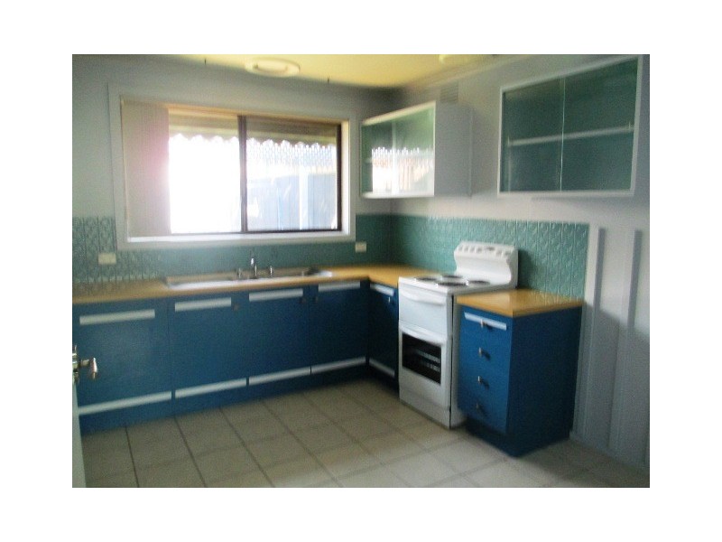 4/27-29 Princes Highway, Pakenham VIC 3810