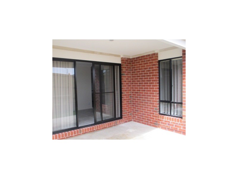 10 Clarendon Street, Pakenham VIC 3810