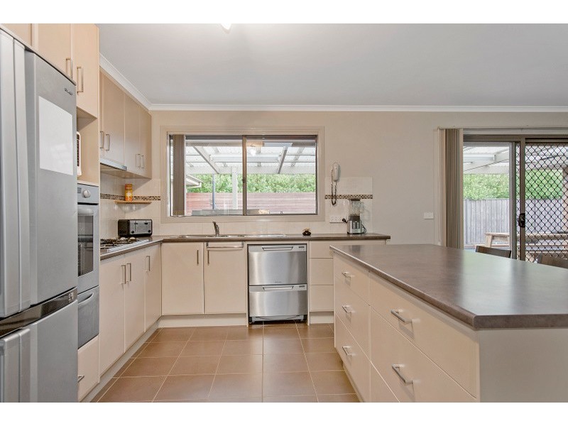 14 The Esplanade, Narre Warren South VIC 3805