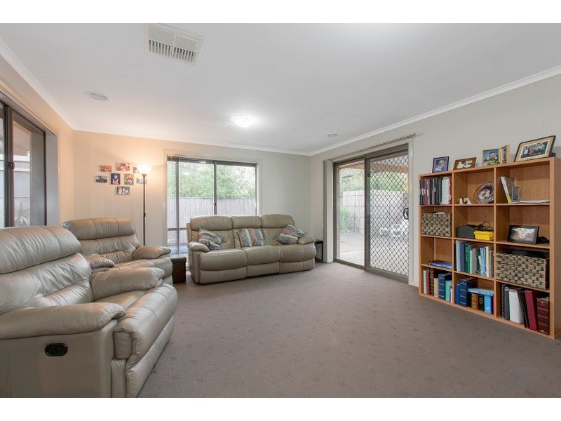 14 The Esplanade, Narre Warren South VIC 3805
