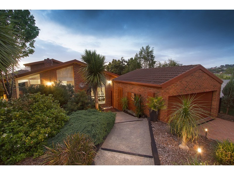 19 Balfour Court, Berwick VIC 3806