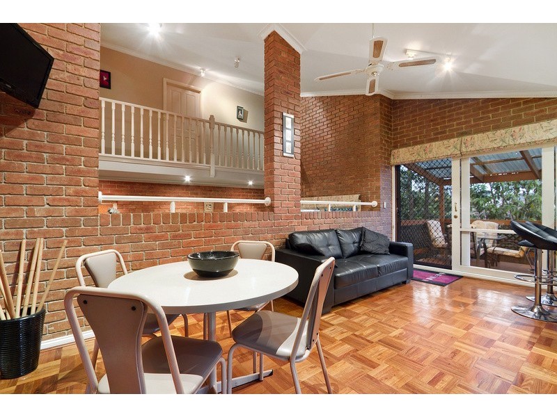 19 Balfour Court, Berwick VIC 3806