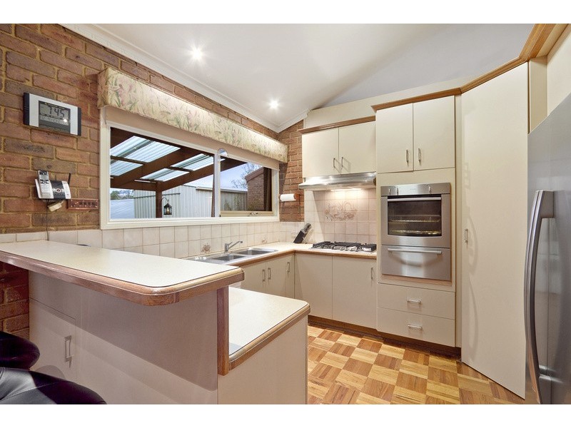 19 Balfour Court, Berwick VIC 3806