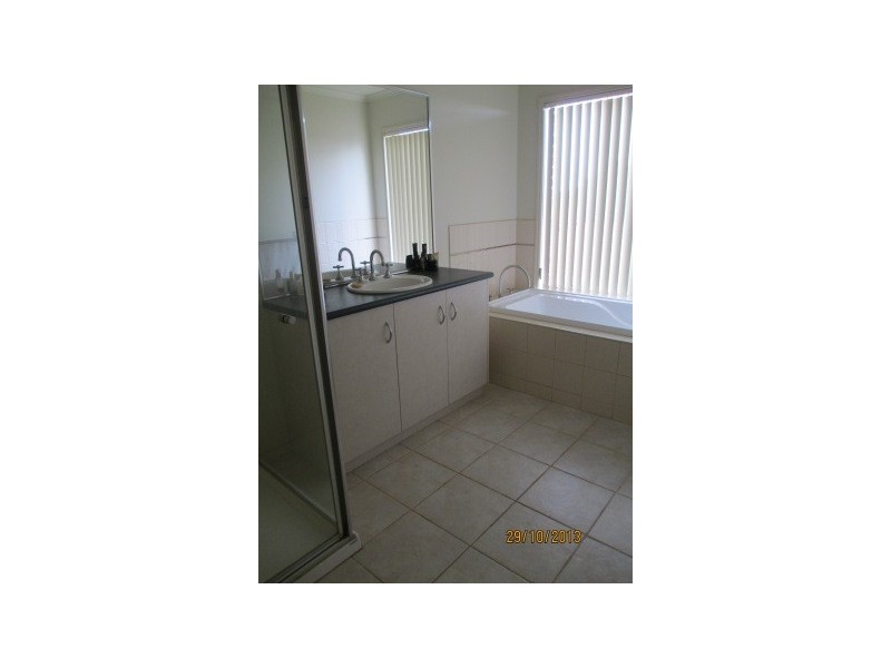 44 Domain Drive, Berwick VIC 3806