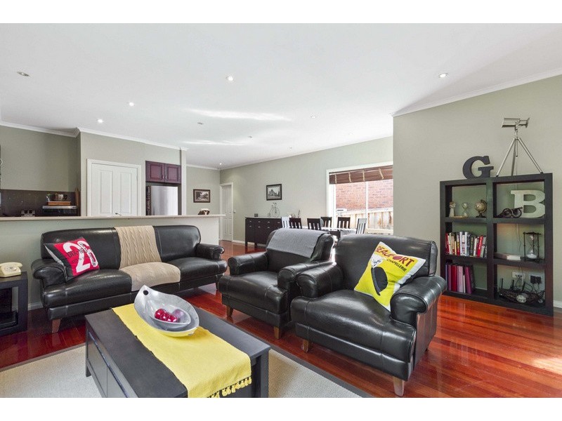 3/10 Royston Avenue, Berwick VIC 3806