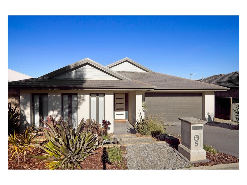 5 Belle Circuit, Berwick VIC 3806