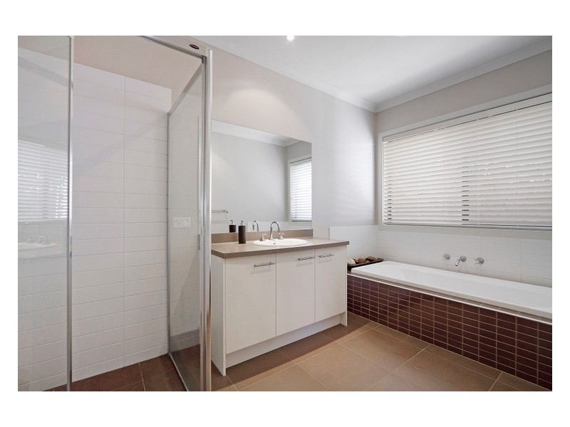 5 Belle Circuit, Berwick VIC 3806