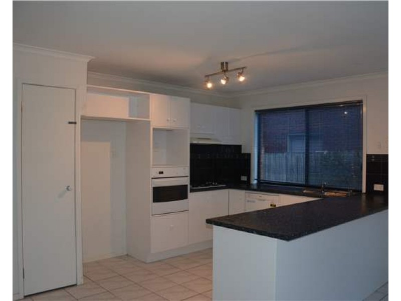 10 Camberwell Drive, Narre Warren VIC 3805