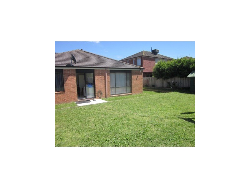 10 Camberwell Drive, Narre Warren VIC 3805