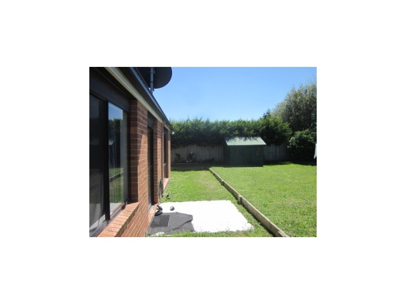 10 Camberwell Drive, Narre Warren VIC 3805