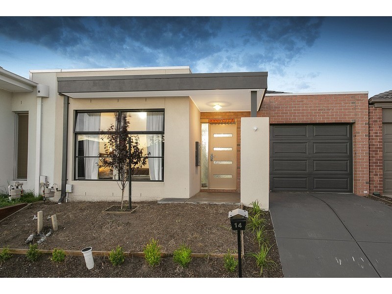 14 Jutland Close, Clyde North VIC 3978