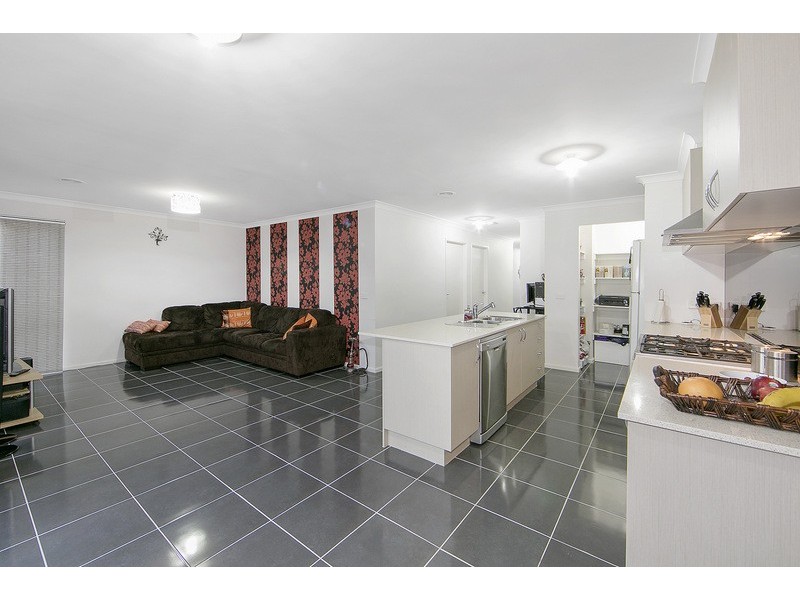 14 Jutland Close, Clyde North VIC 3978