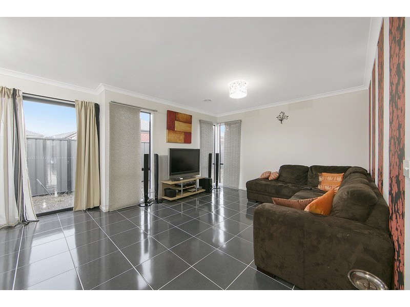 14 Jutland Close, Clyde North VIC 3978