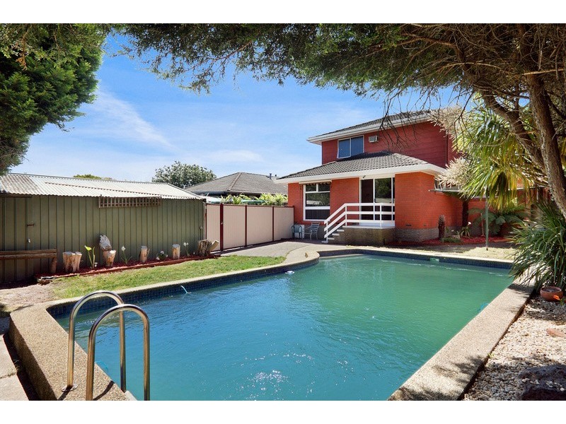 33 Cornwall Street, Hallam VIC 3803