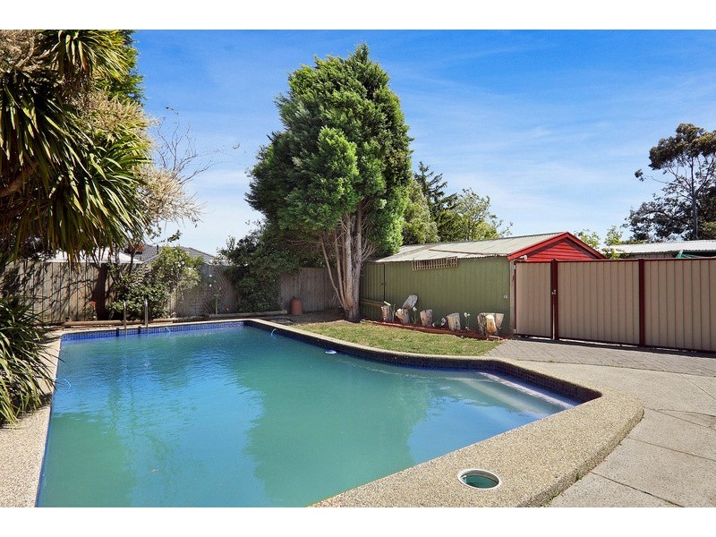 33 Cornwall Street, Hallam VIC 3803