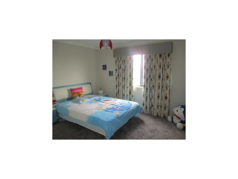 9 Halifax Drive, Berwick VIC 3806