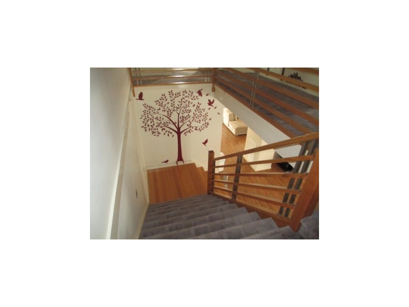 9 Halifax Drive, Berwick VIC 3806