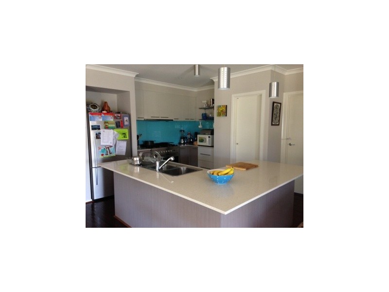 69 Melington Drive, Lyndhurst VIC 3975