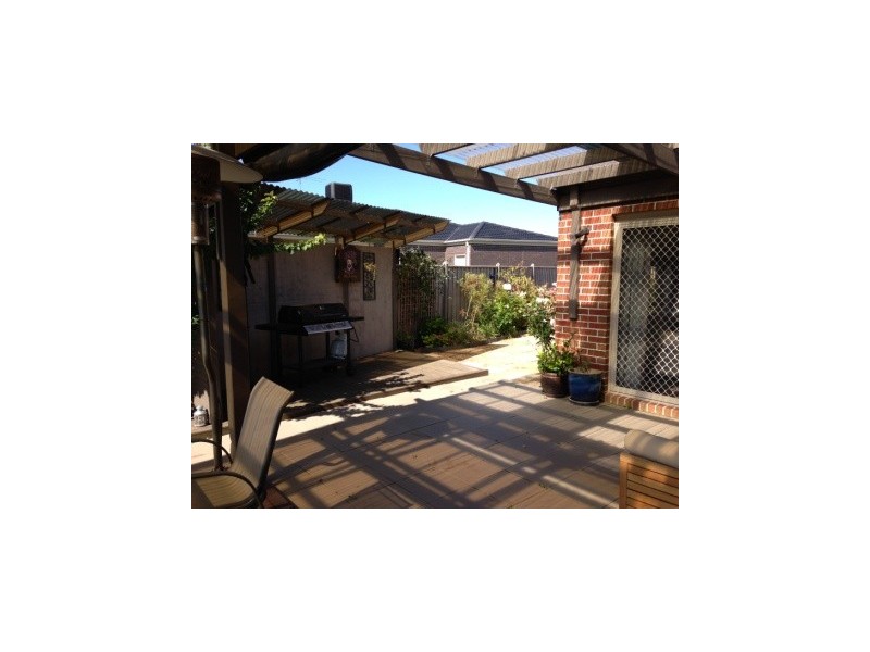 69 Melington Drive, Lyndhurst VIC 3975