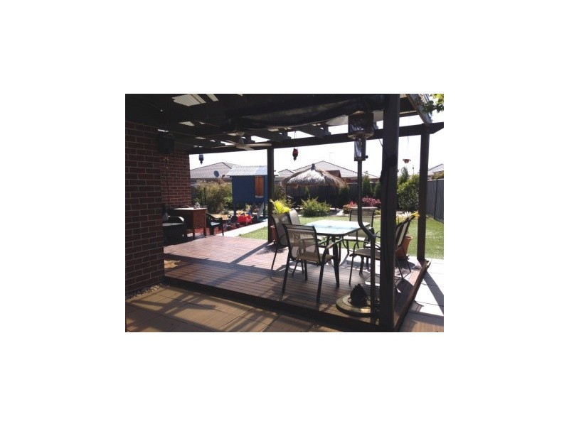 69 Melington Drive, Lyndhurst VIC 3975