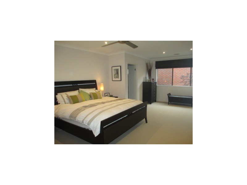 10 Honey Place, Berwick VIC 3806