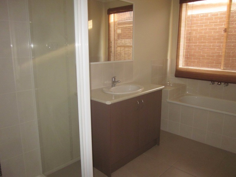 16 Pengana Way, Cranbourne West VIC 3977