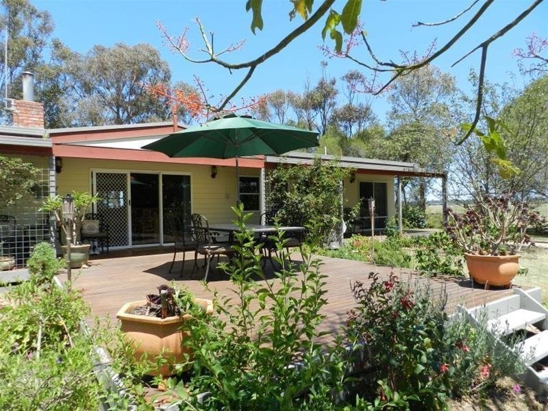 57 Swan Reach Rd, Swan Reach VIC 3903