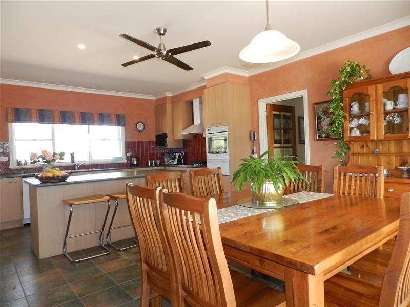 57 Swan Reach Rd, Swan Reach VIC 3903