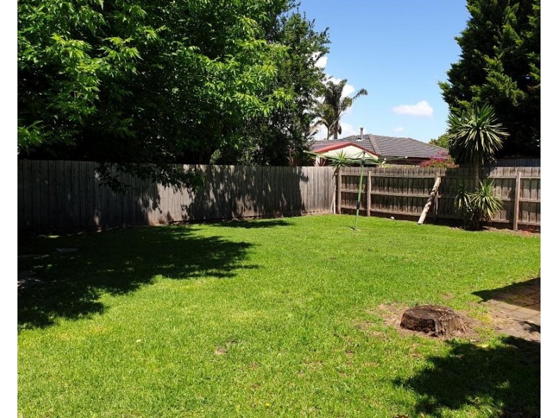 42 Bowen Street, Cranbourne VIC 3977
