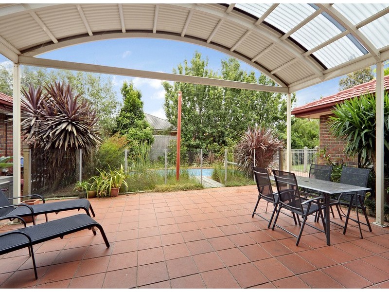 32 Glen Vista Drive, Narre Warren North VIC 3804