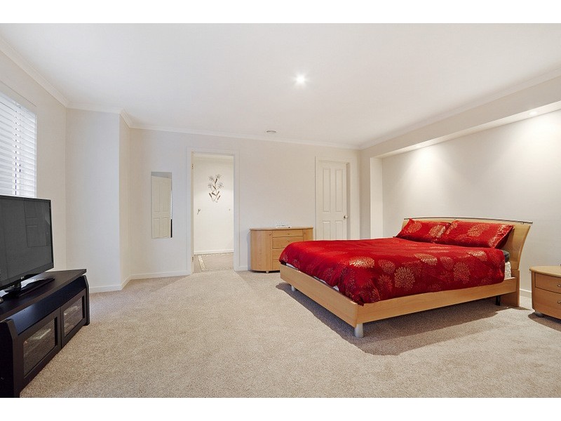 19 Jamieson Way, Berwick VIC 3806