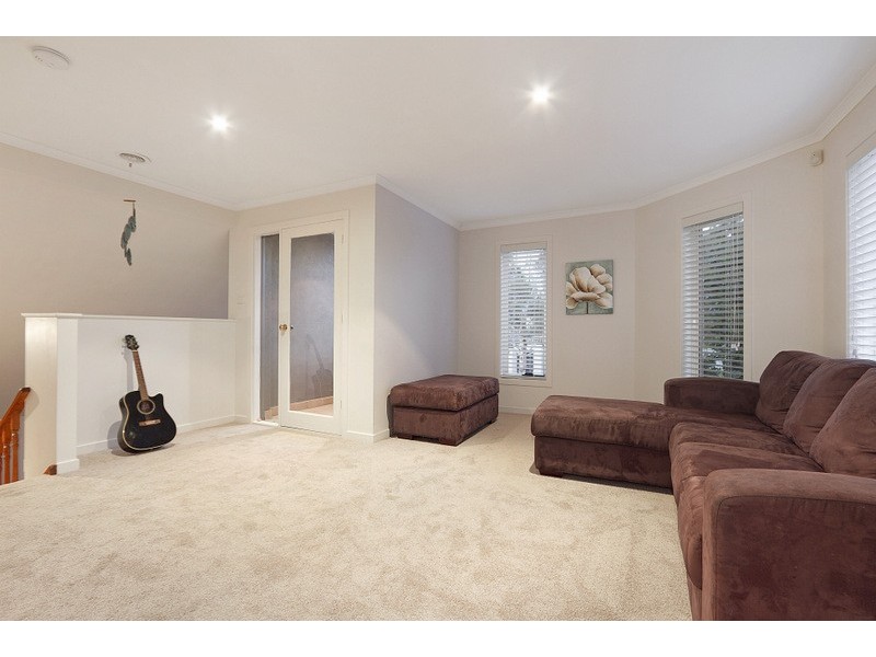 19 Jamieson Way, Berwick VIC 3806