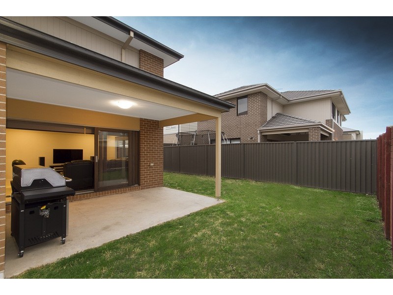 2 Kilburn Place, Pakenham VIC 3810