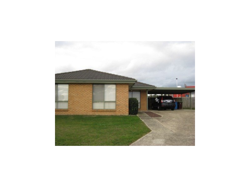 9 Raneen Place, Berwick VIC 3806