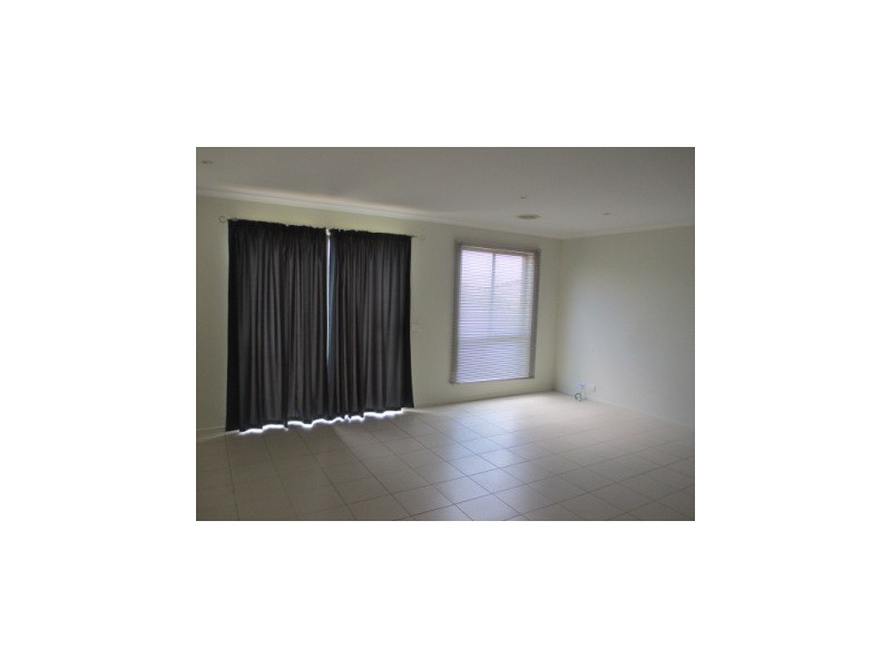 7 Melzak Way, Berwick VIC 3806