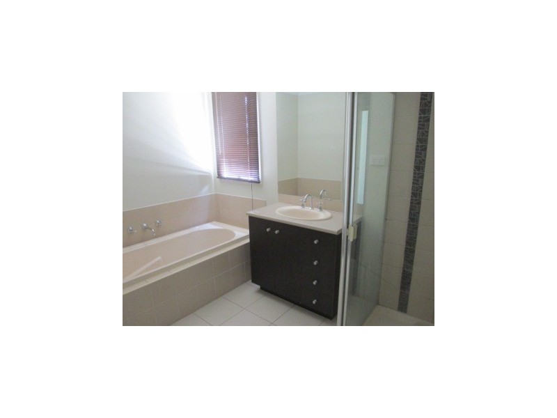 7 Melzak Way, Berwick VIC 3806