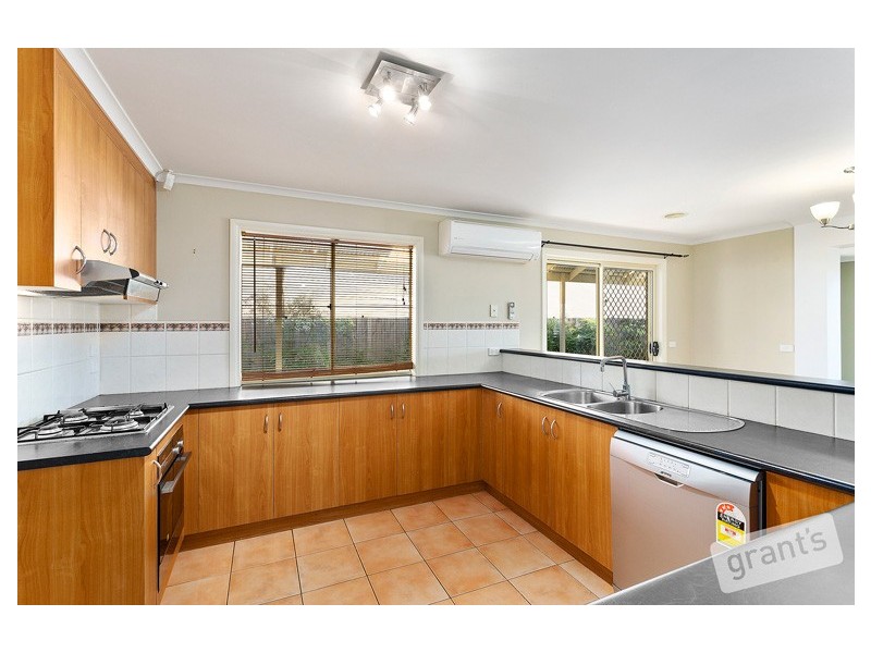14 Edgbaston Circuit, Berwick VIC 3806
