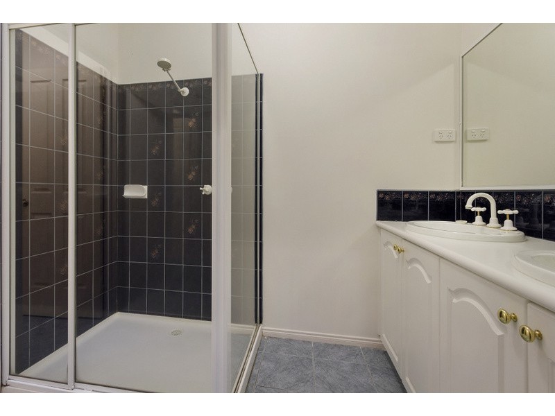 4 Zola Court, Berwick VIC 3806