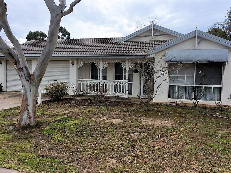 5 Emma Court, Berwick VIC 3806