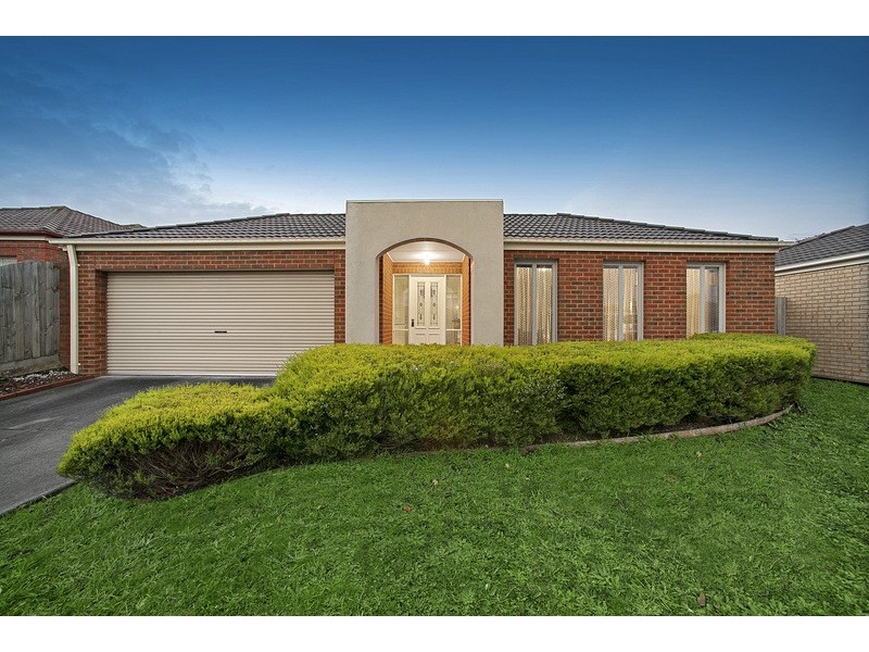 16 Sundial Court, Berwick VIC 3806