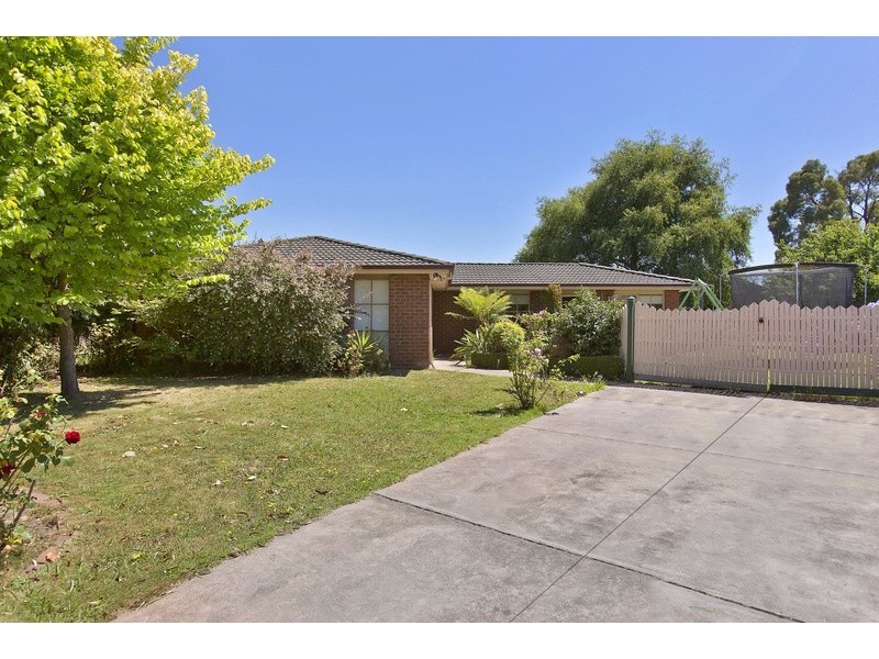 6 Topaz Place, Narre Warren VIC 3805