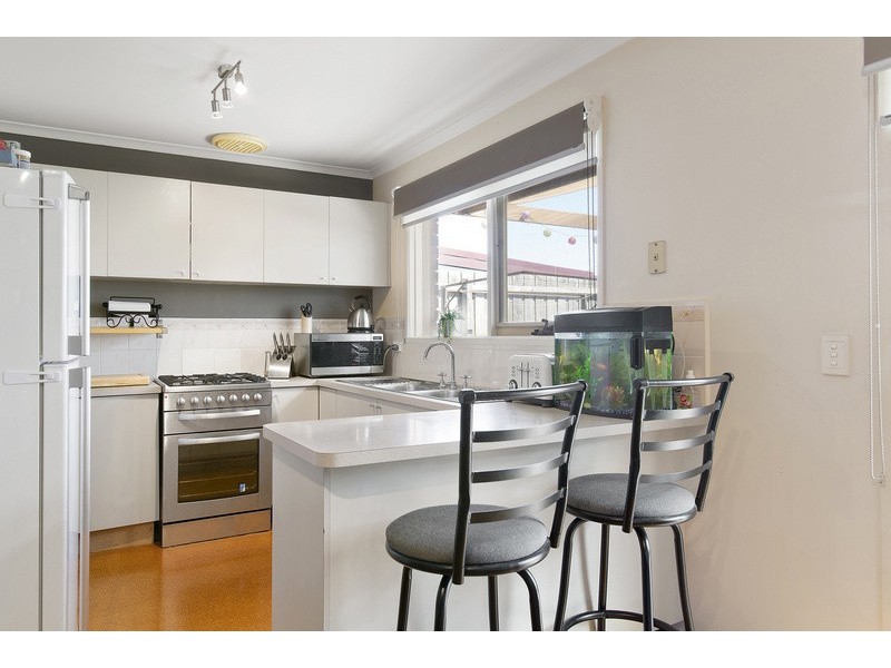 6 Topaz Place, Narre Warren VIC 3805