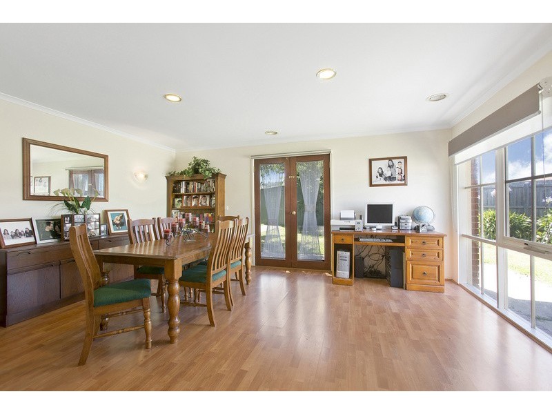 6 Topaz Place, Narre Warren VIC 3805