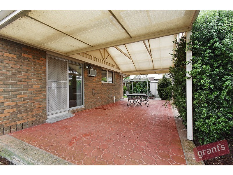 2 Denver Drive, Narre Warren VIC 3805