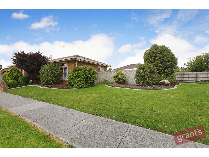 2 Denver Drive, Narre Warren VIC 3805