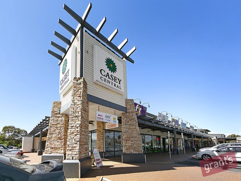 21 Lancashire Drive, Cranbourne North VIC 3977