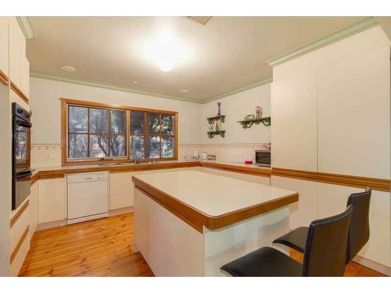 35 Bournevale Drive, Berwick VIC 3806